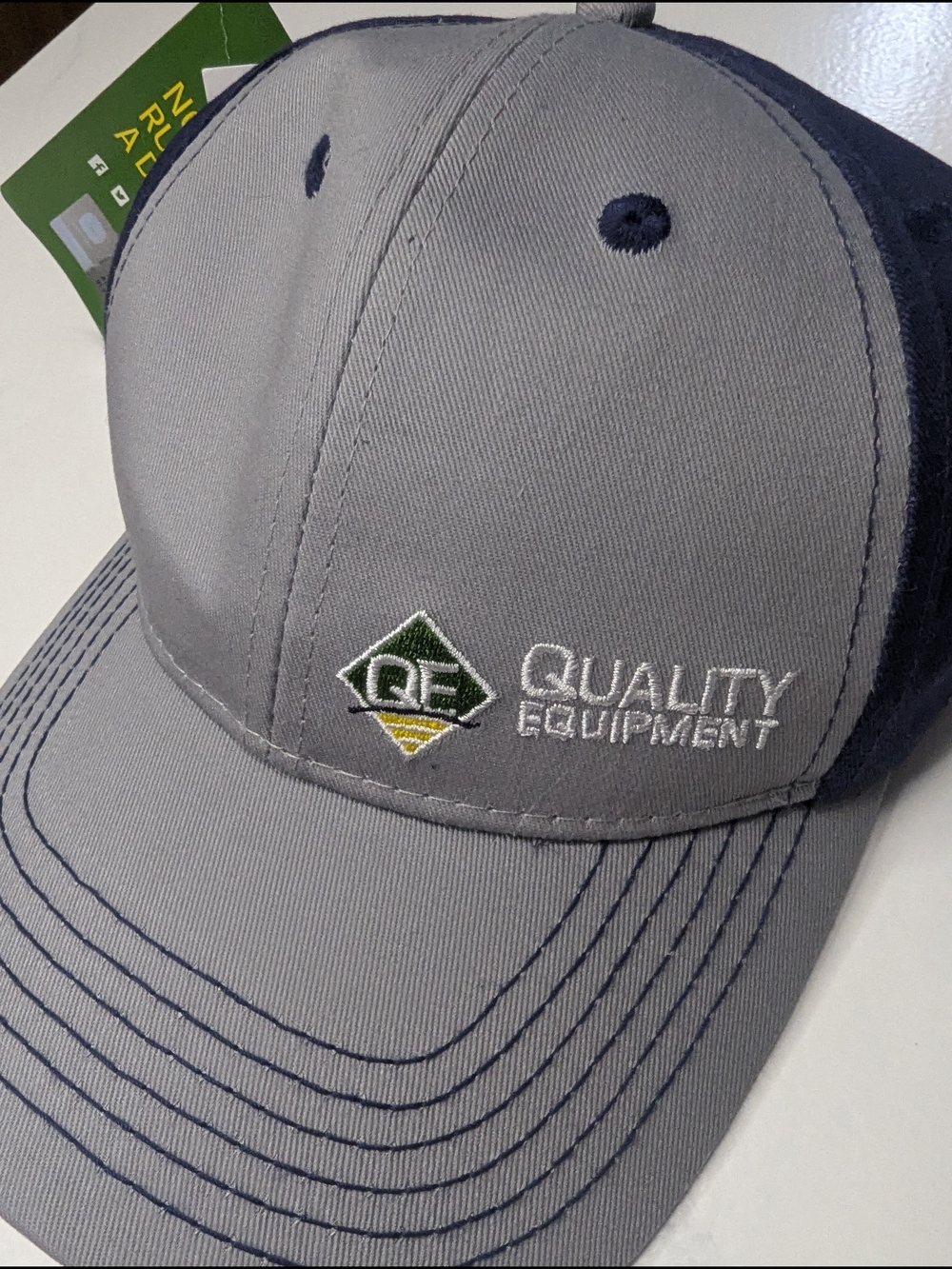 JOHN DEERE TRACTOR HAT Quality Equipment Top Of The World 2022 NWT‎